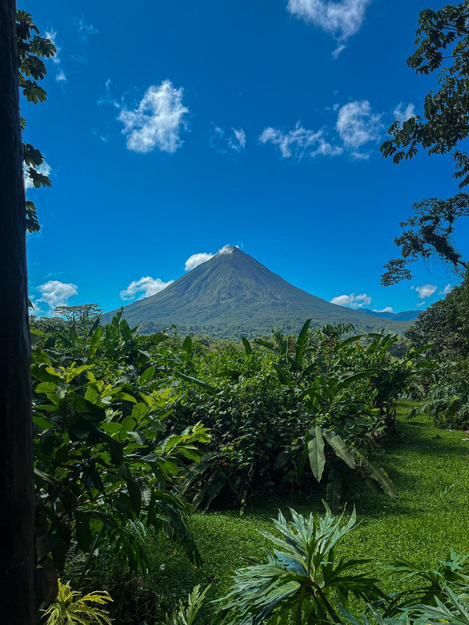 Arenal Roca Suites La Fortuna Exterior photo